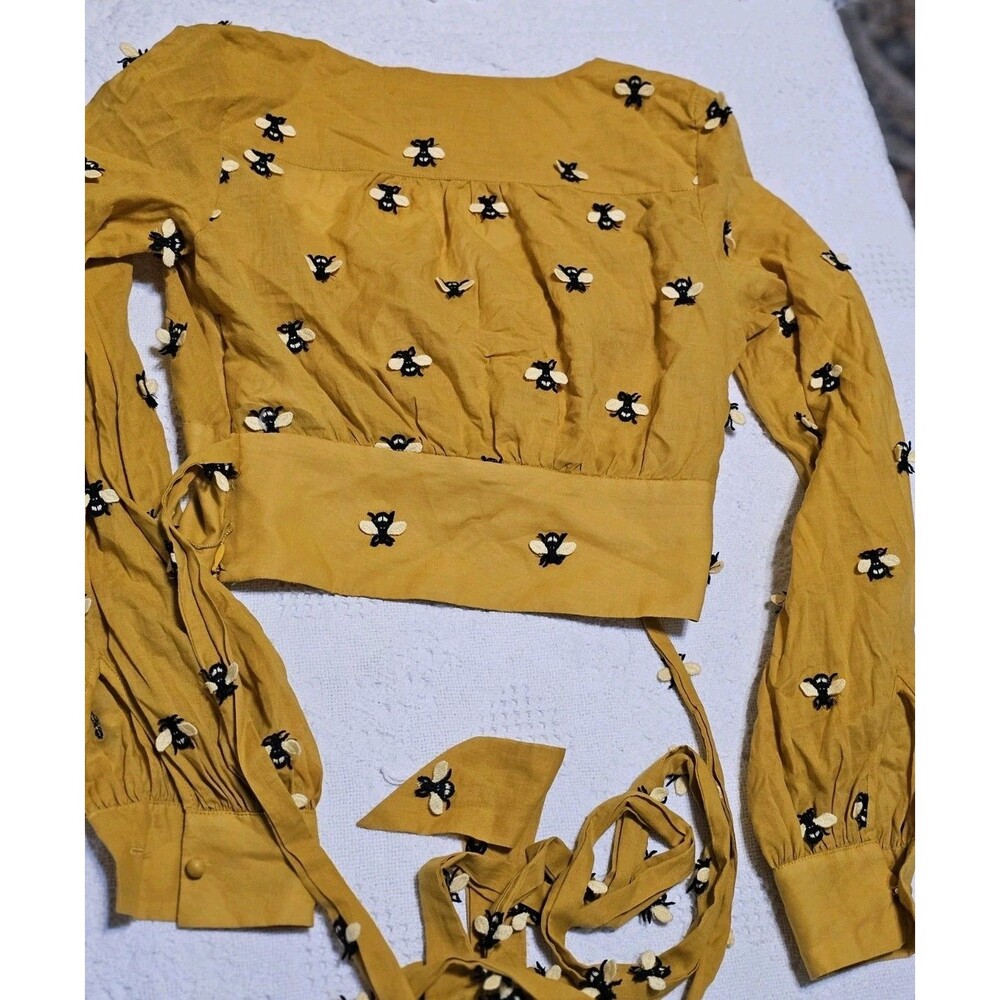 Maeve Anthropologie Bee Embroidered Long Sleeve Wrap Crop Top Yellow Sz 0 Flaw - Picture 3 of 13